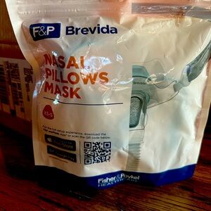 F/P Brevida nasal pillow mask.